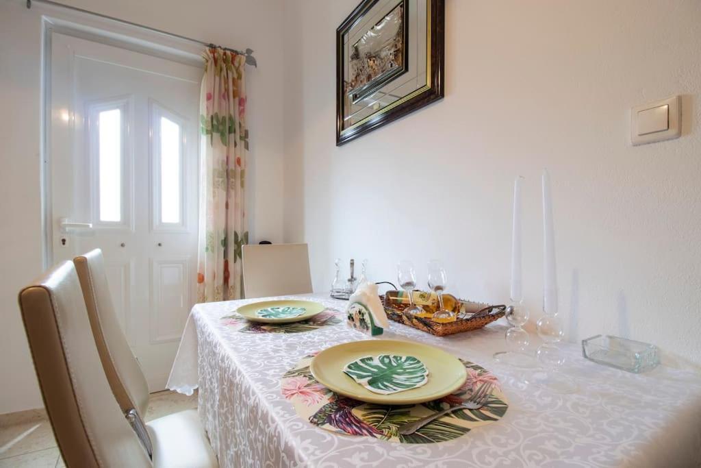לרפטרה House Of Flowers Near Beach 2 מראה חיצוני תמונה